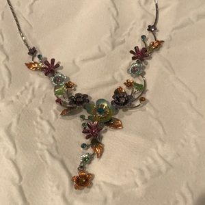 Delicate flower necklace